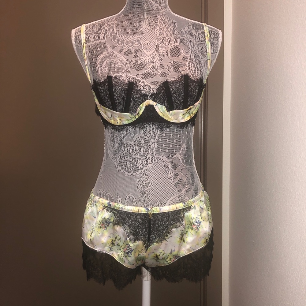 Very Sexy Victoria Secret Set